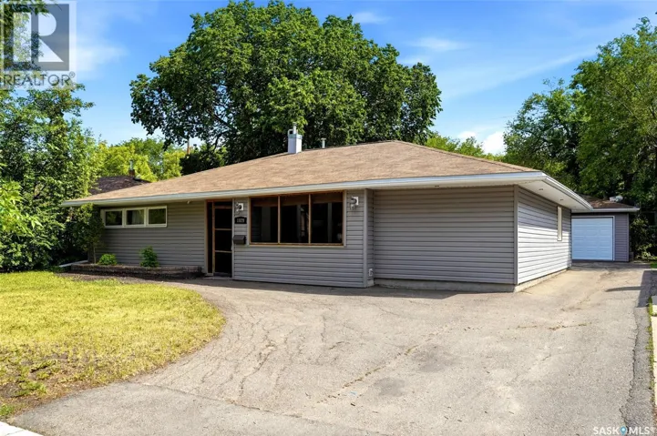 1829 GRANT DRIVE, Regina, Saskatchewan S4S4V5