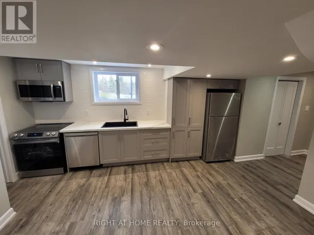 LOWER - 205 CARDINAL STREET, Barrie (Cundles East), Ontario L4M6G8