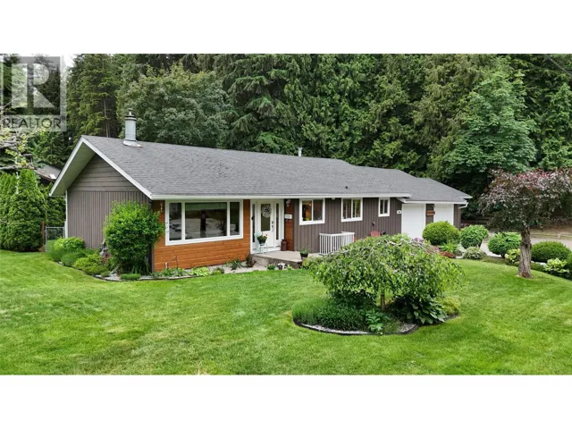 800 21st Street, Castlegar, British Columbia V1N2N3