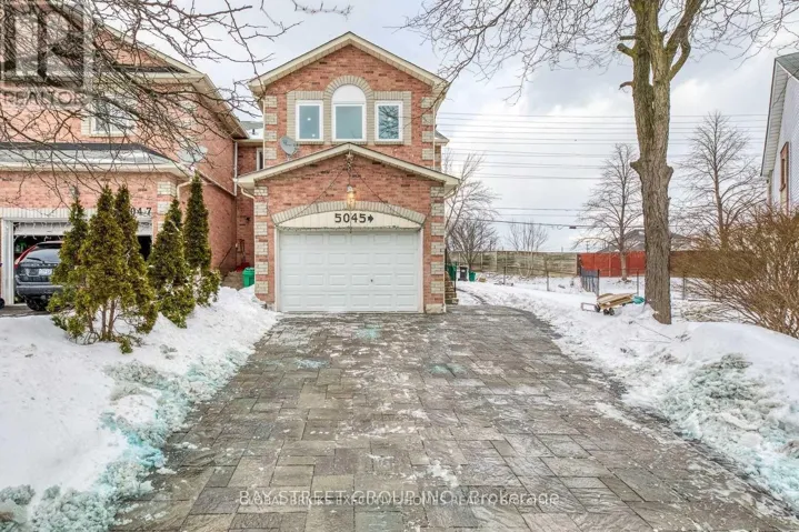 UPPER - 5045 RUNDLE COURT, Mississauga (East Credit), Ontario L5M4A4