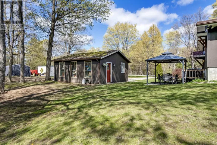 3 TOWER ROAD, Rideau Lakes, Ontario K0G1L0