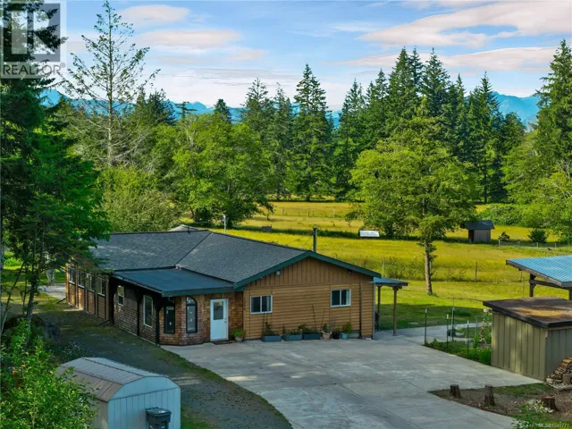 1396 West Rd, Quadra Island, British Columbia V0P1H0