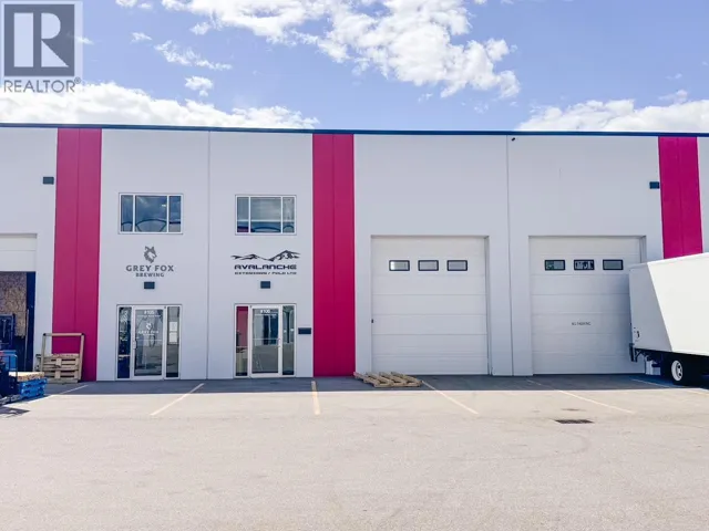 310 Hiram Walker Court Unit# 106, Kelowna, British Columbia V4V2L7