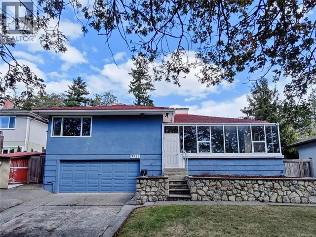 3933 Saanich Rd, Saanich, British Columbia V8X1Y7