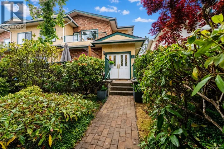 10 2235 Harbour Rd, Sidney, British Columbia V8L2P7