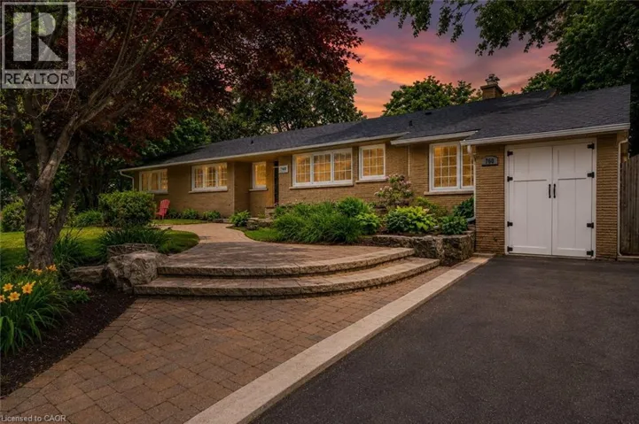 760 KINGSWAY Drive, Burlington, Ontario L7T3H4