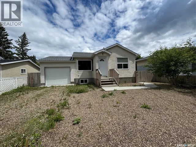 962 109th STREET, North Battleford, Saskatchewan S9A2E2