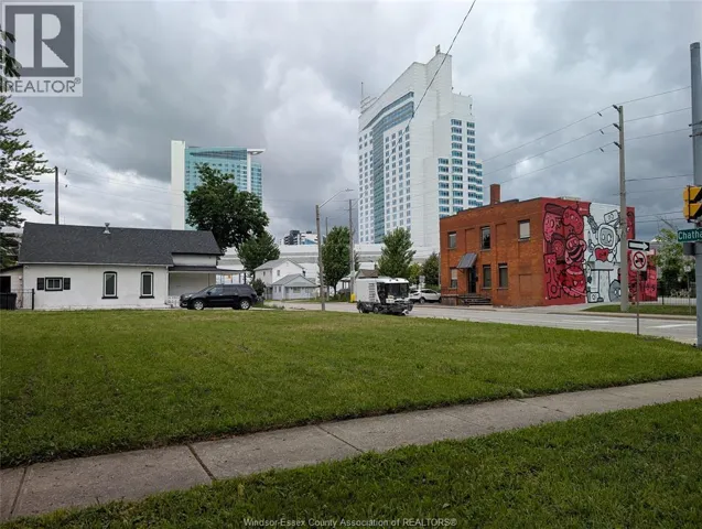 585 CHATHAM STREET East, Windsor, Ontario N9A2X4