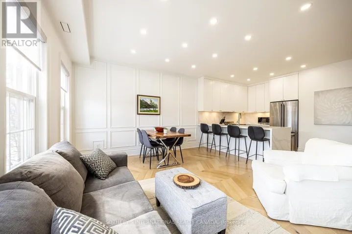 C - 74 COXWELL AVENUE, Toronto (Greenwood-Coxwell), Ontario M4L3A7