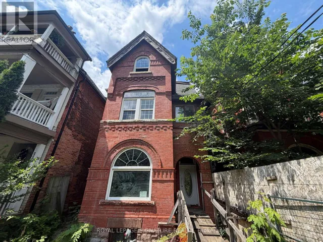 102 COWAN AVENUE, Toronto (South Parkdale), Ontario M6K2N4
