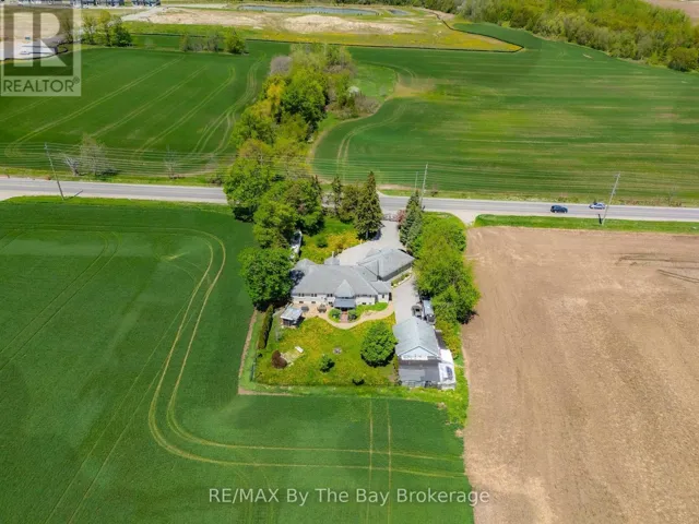2569 LOCKHART ROAD, Innisfil, Ontario L9S3G2