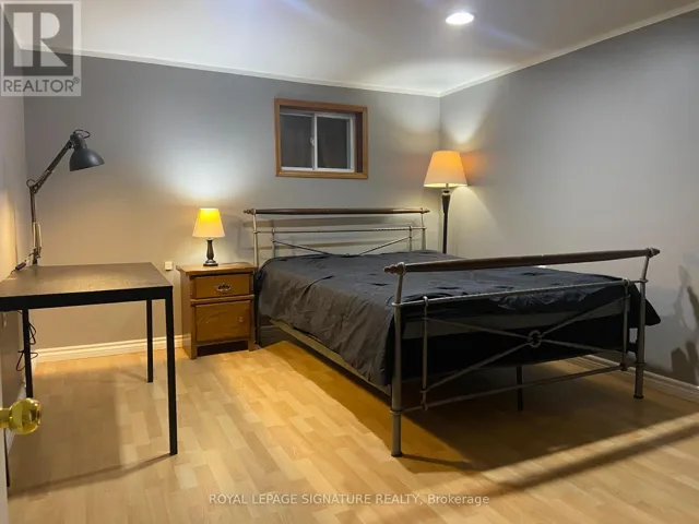 B-5 - 72 WHITEHORN CRESCENT, Toronto (Don Valley Village), Ontario M2J3B2