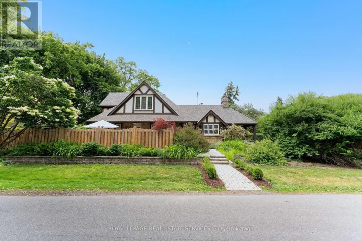 50 BRENTWOOD ROAD S, Toronto (Stonegate-Queensway), Ontario M8Z3N2