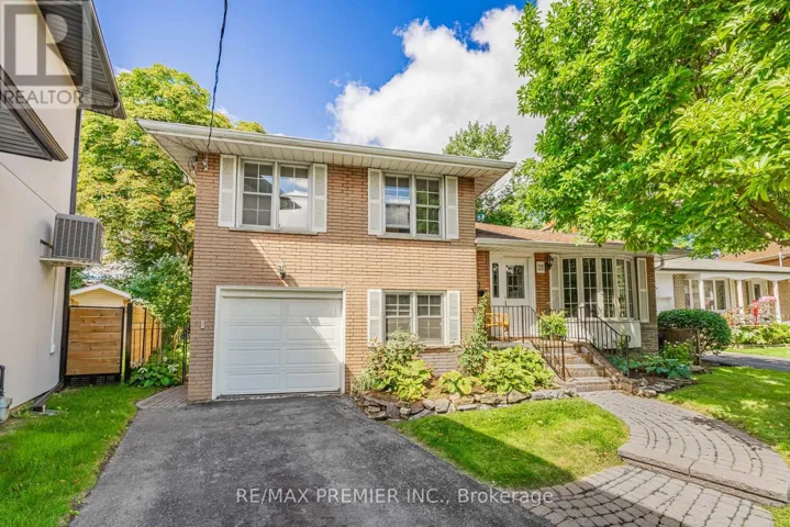 21 HALBADIER PLACE, Toronto (Islington-City Centre West), Ontario M9B2H4