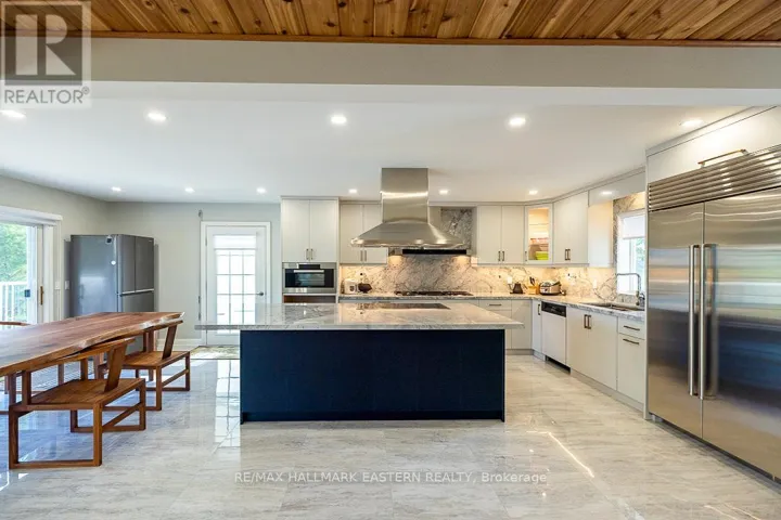 15 OAKRIDGE DRIVE, North Kawartha, Ontario K0L3E0