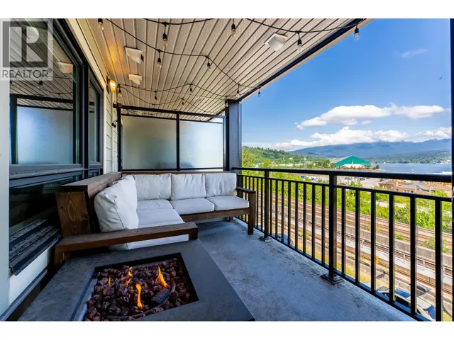 414 2525 CLARKE STREET, Port Moody, British Columbia V3H0J3