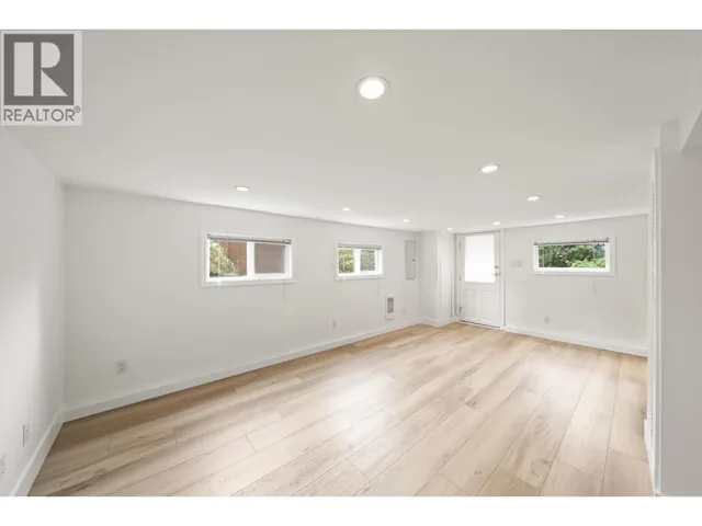 2636 PRINCE ALBERT STREET, Vancouver, British Columbia V5T3X3