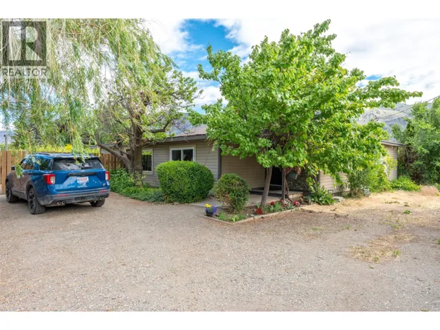 2122 MAIN Street, Cawston, British Columbia V0X1C1