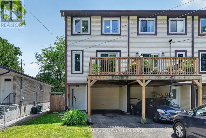 258 CARILLON STREET, Ottawa, Ontario K1L5X6