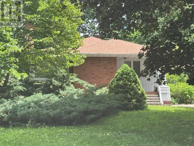2061 FAIRBANKS AVENUE, Ottawa, Ontario K1H5Y9
