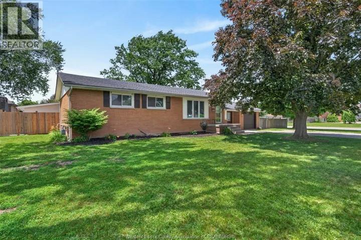 1749 SHAWNEE, Tecumseh, Ontario N8N1S4