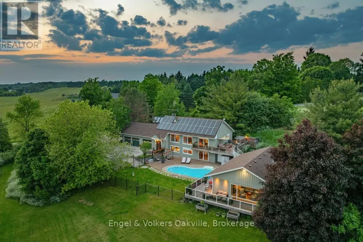 330 MOUNTSBERG ROAD, Hamilton, Ontario L0P1B0