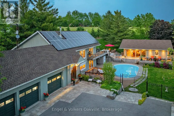 330 MOUNTSBERG ROAD, Hamilton, Ontario L0P1B0