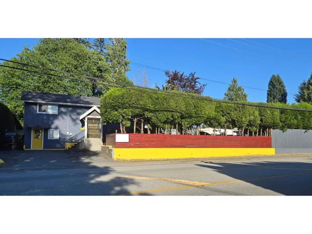 10090 140 STREET, Surrey, British Columbia V3T4M9