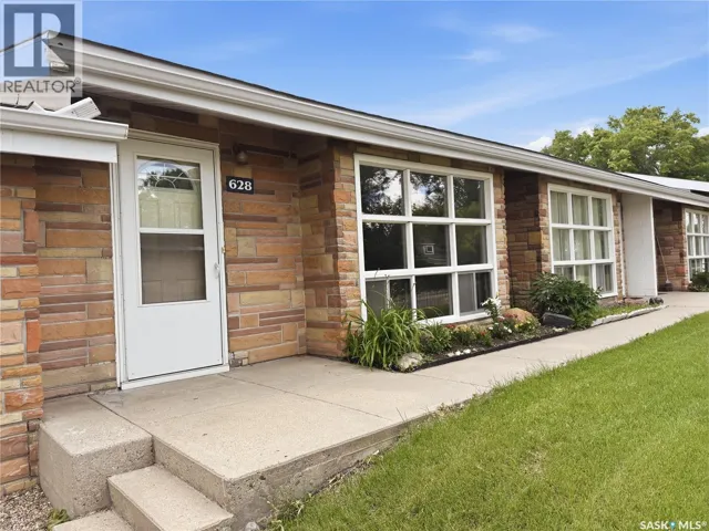 18 628 1st AVENUE NE, Swift Current, Saskatchewan S9H2B9