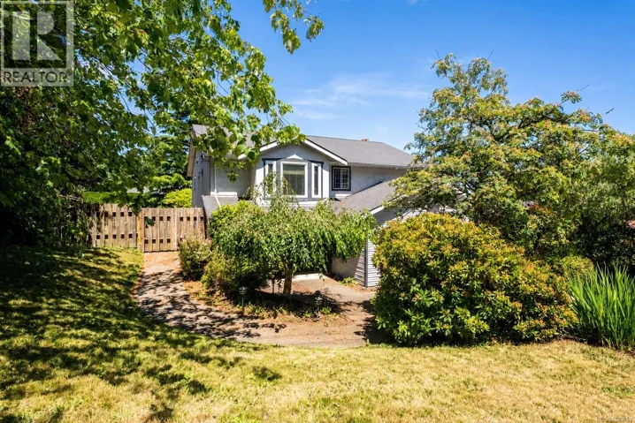 2162 Stelly's Cross Rd, Central Saanich, British Columbia V8M1M3