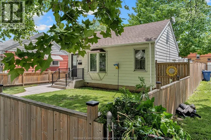 3685 QUEEN STREET, Windsor, Ontario N9C1P1