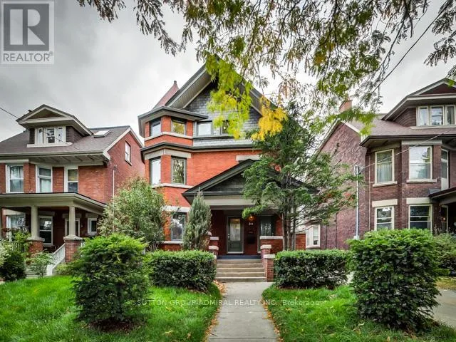 34 HEWITT--MAIN FLOOR AVENUE, Toronto (High Park-Swansea), Ontario M6R1Y3