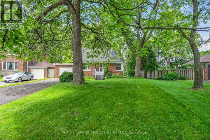11 INNISDALE DRIVE, Toronto (Wexford-Maryvale), Ontario M1R1C4