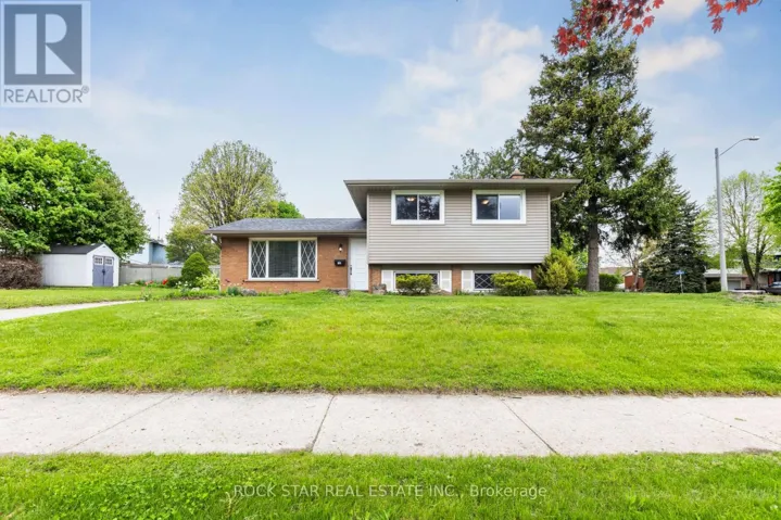 130 HUDSON CRESCENT, Kitchener, Ontario N2B2V9