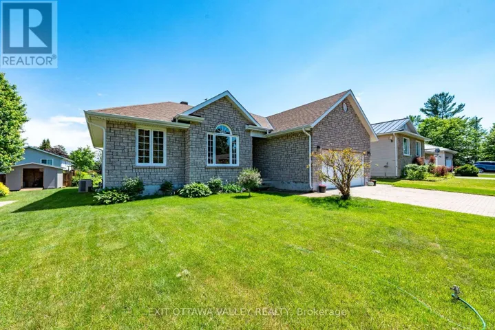 6 COCKCROFT CRESCENT, Deep River, Ontario K0J1P0