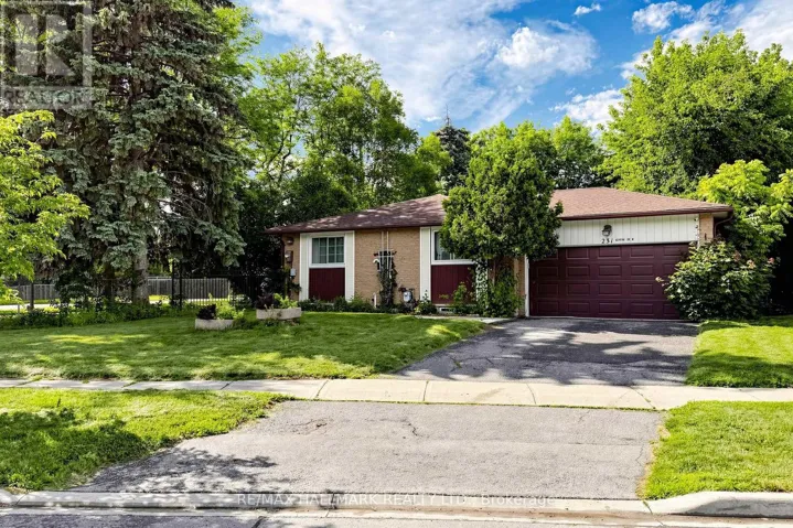 231 CENTRE STREET W, Richmond Hill (Mill Pond), Ontario L4C3P9