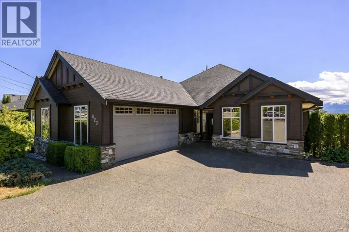 823 Thorpe Ave, Courtenay, British Columbia V9N8C9
