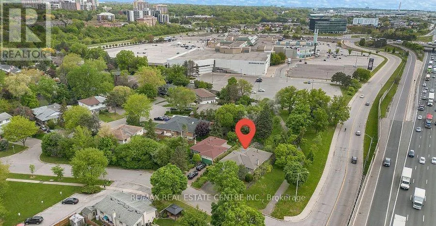 1011 PEARSON DRIVE, Oakville (CP College Park), Ontario L6H2Y9