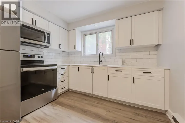 203 MAUSSER Avenue Unit# 2, Kitchener, Ontario N2M3K9