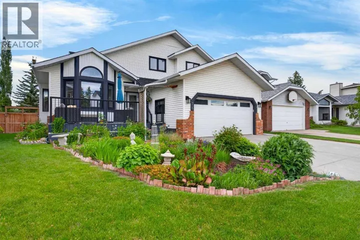 76 Edgepark Road NW, Calgary, Alberta T3A4P8