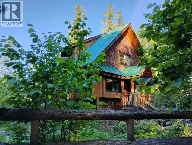 218 CLARK Road, Burton, British Columbia V0G1E0