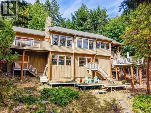 6608 Razor Point Rd, Pender Island, British Columbia V0N2M1