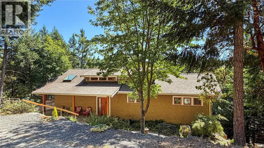 6608 Razor Point Rd, Pender Island, British Columbia V0N2M1