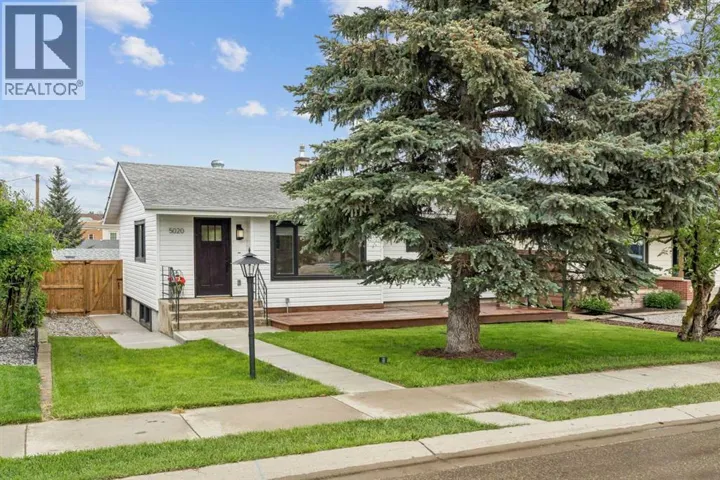 5020 47A Avenue, Sylvan Lake, Alberta T4S1G8