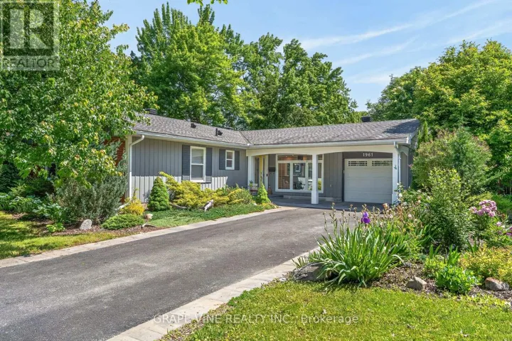 1961 OAKDEAN CRESCENT, Ottawa, Ontario K1J6H6