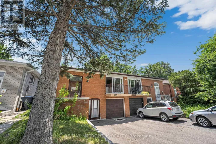 76 HARRINGTON CRESCENT, Toronto (Bayview Woods-Steeles), Ontario M2M2Y5