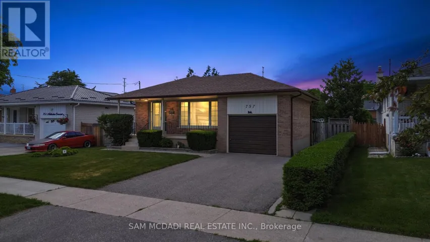 757 NETHERTON CRESCENT, Mississauga (Applewood), Ontario L4Y2M5