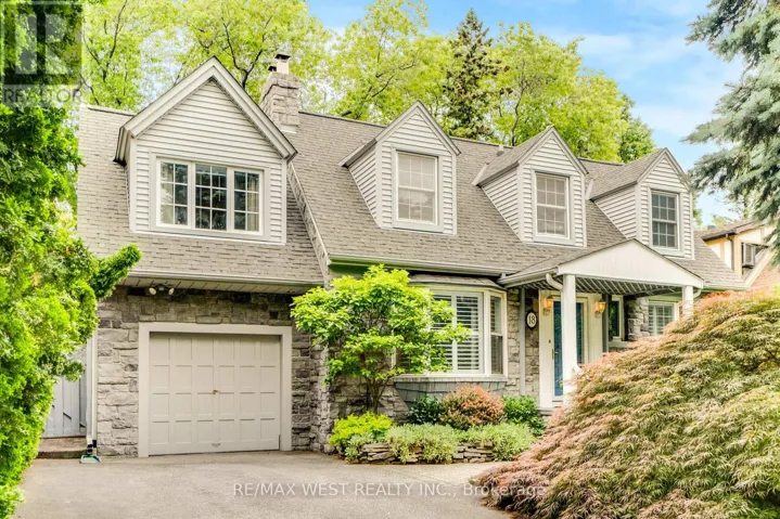 18 NORTH KINGSLEA DRIVE, Toronto (Stonegate-Queensway), Ontario M8Y2B1
