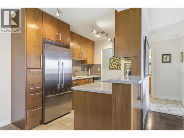 222 340 W 3RD STREET, North Vancouver, British Columbia V7M1G4