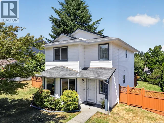 1230 Beckton Dr, Comox, British Columbia V9M3R2